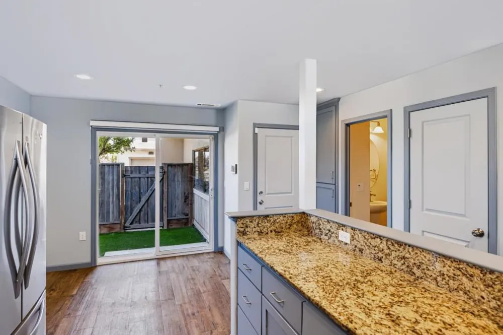 12805 Rogge Village Loop Salinas, CA 93906