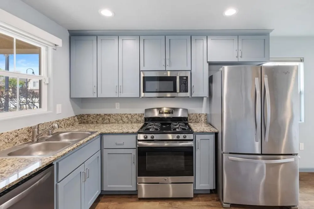 12805 Rogge Village Loop Salinas, CA 93906