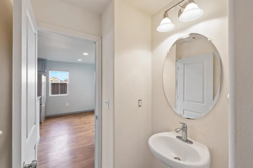 12805 Rogge Village Loop Salinas, CA 93906