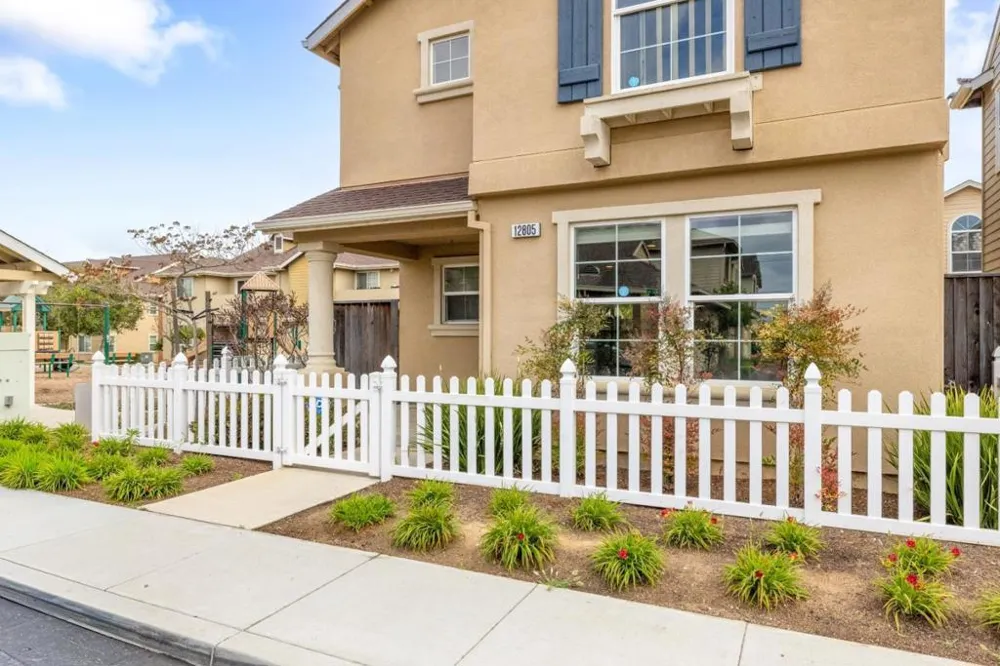 12805 Rogge Village Loop Salinas, CA 93906