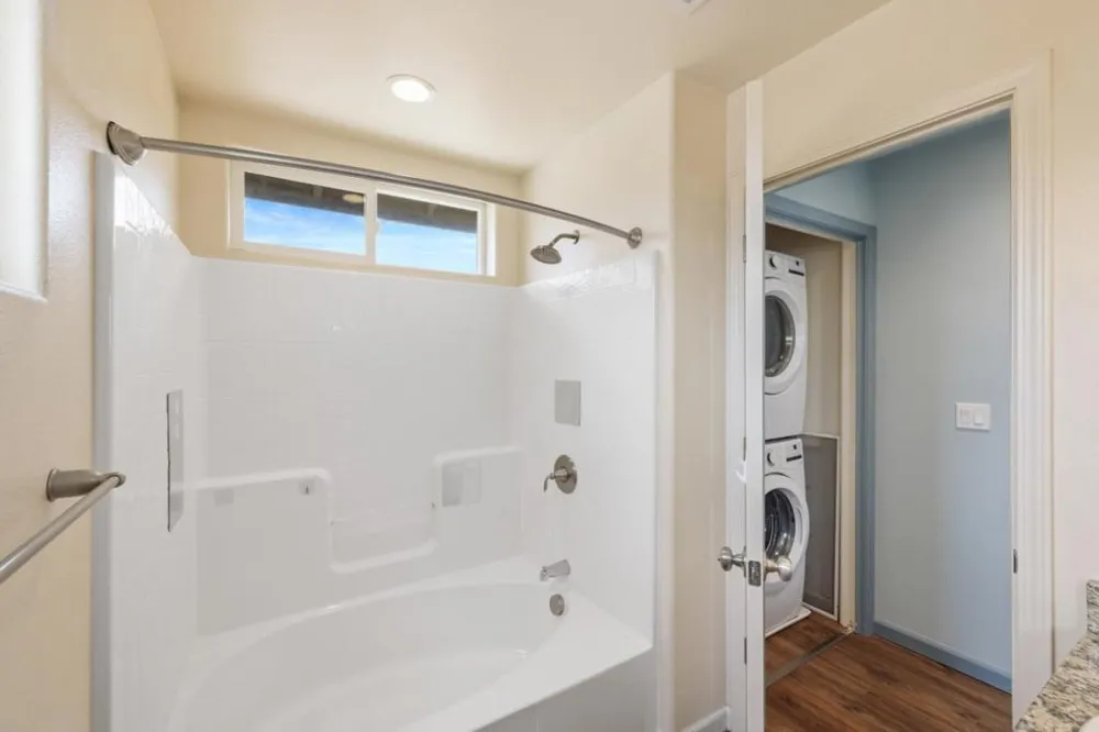 12805 Rogge Village Loop Salinas, CA 93906