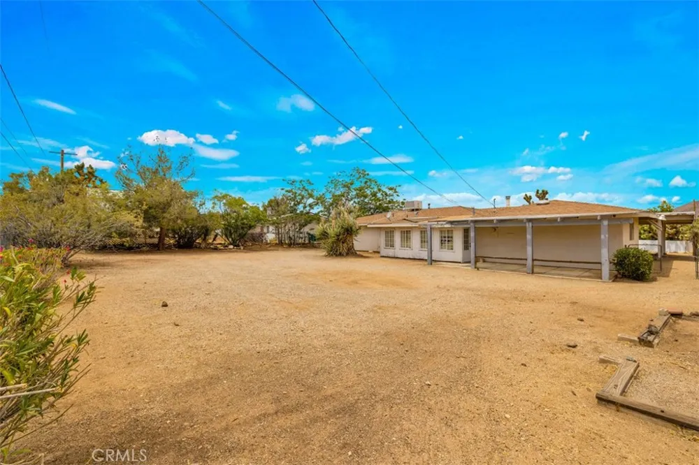7983 Grand Yucca Valley, CA 92284