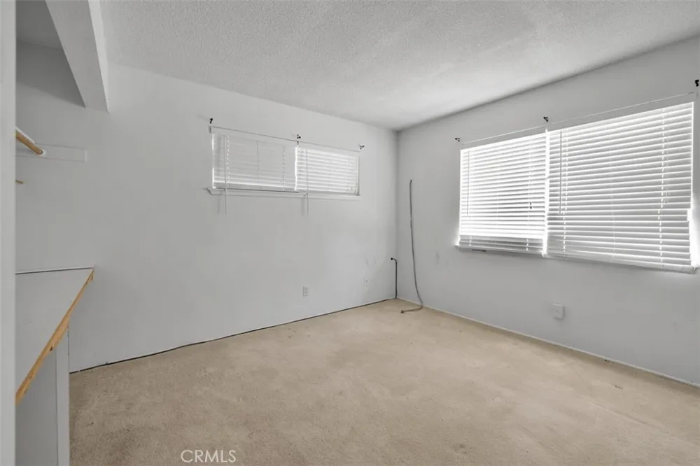 7983 Grand Yucca Valley, CA 92284