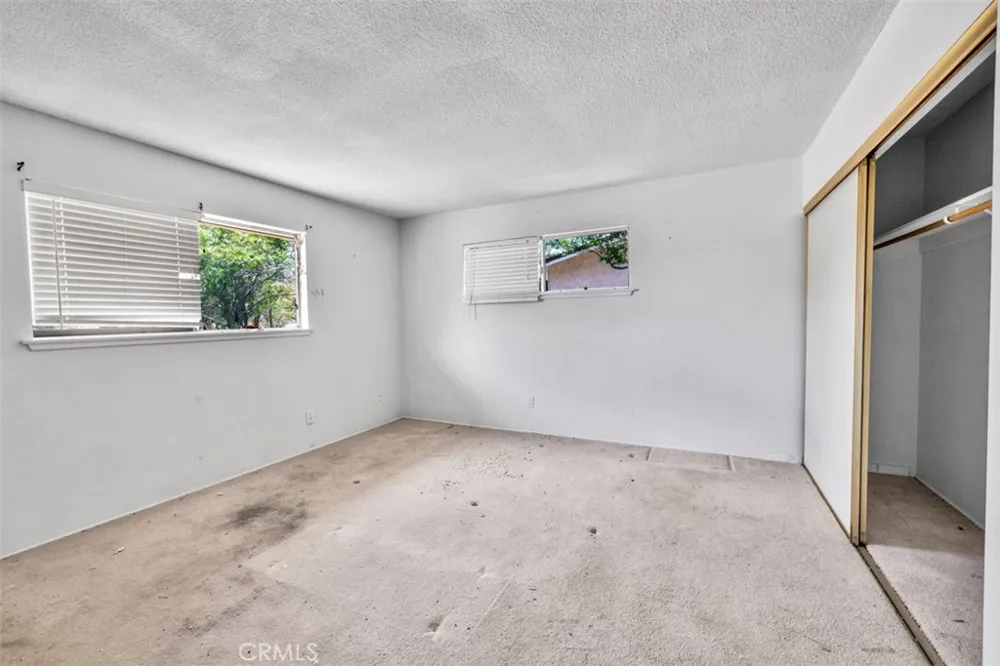 7983 Grand Yucca Valley, CA 92284