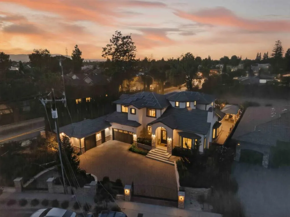 903 Dry Creek Road Campbell, CA 95008