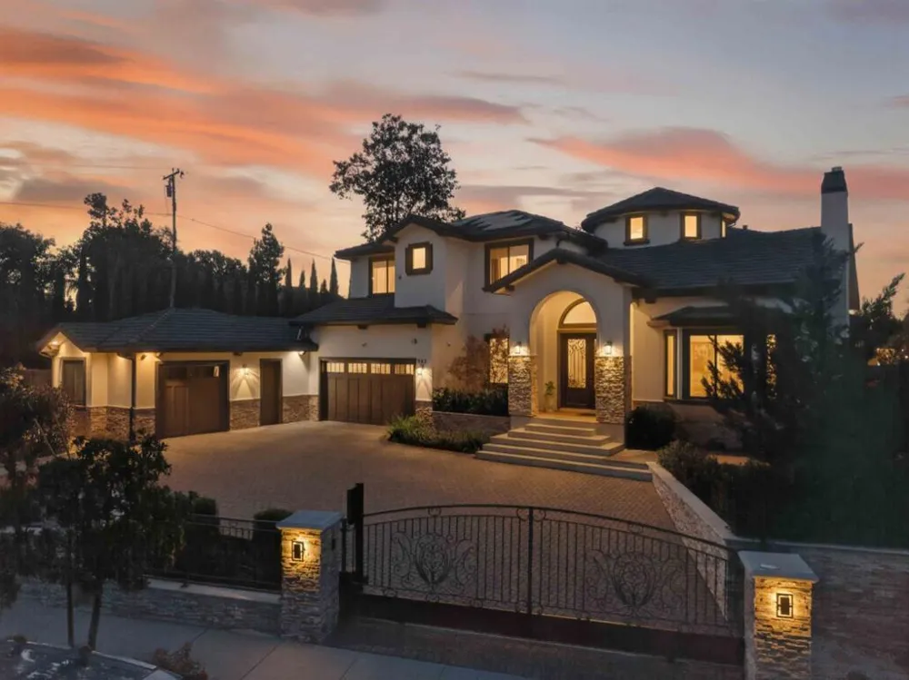 903 Dry Creek Road Campbell, CA 95008