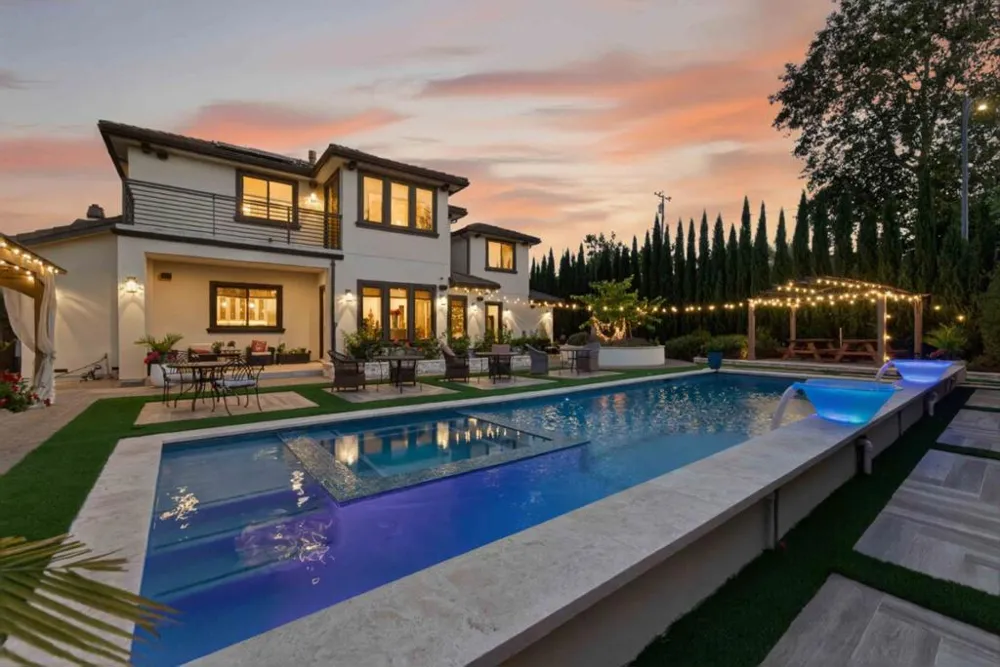 903 Dry Creek Road Campbell, CA 95008