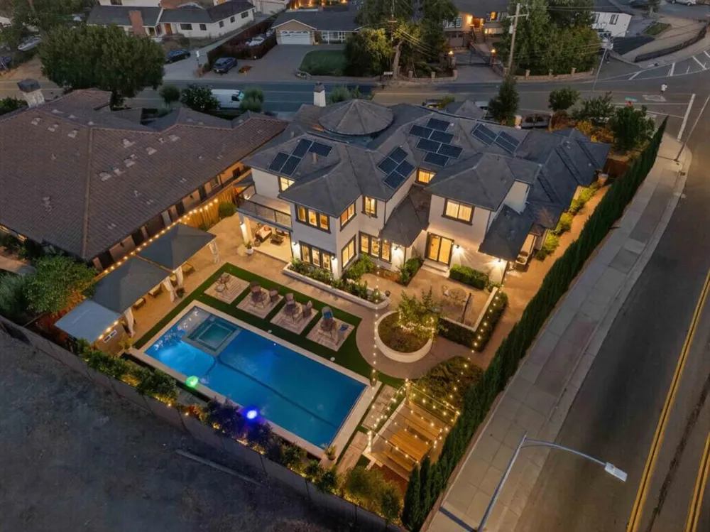 903 Dry Creek Road Campbell, CA 95008