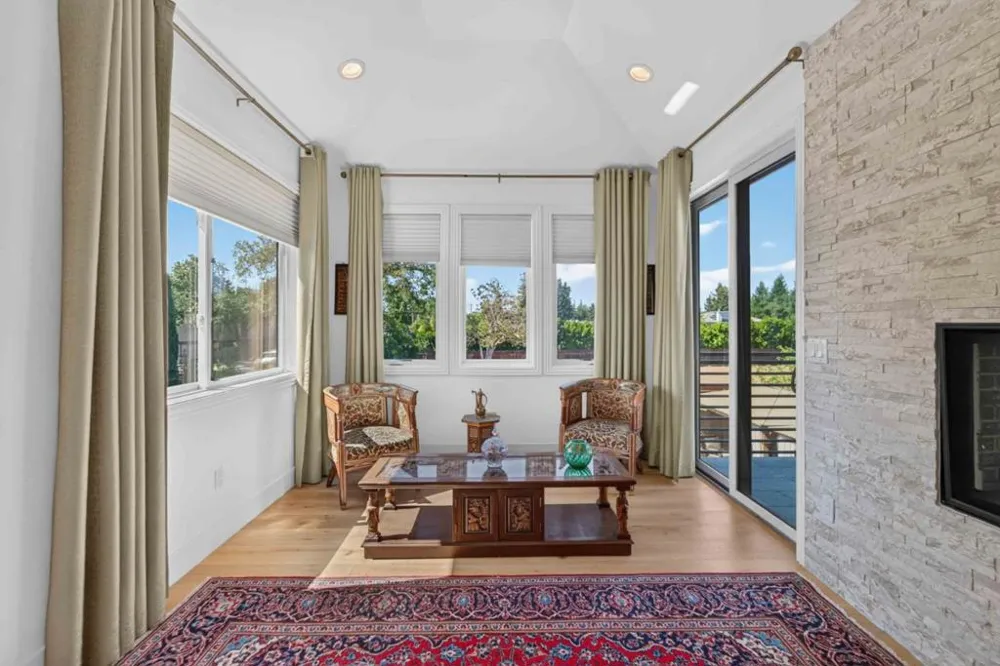903 Dry Creek Road Campbell, CA 95008