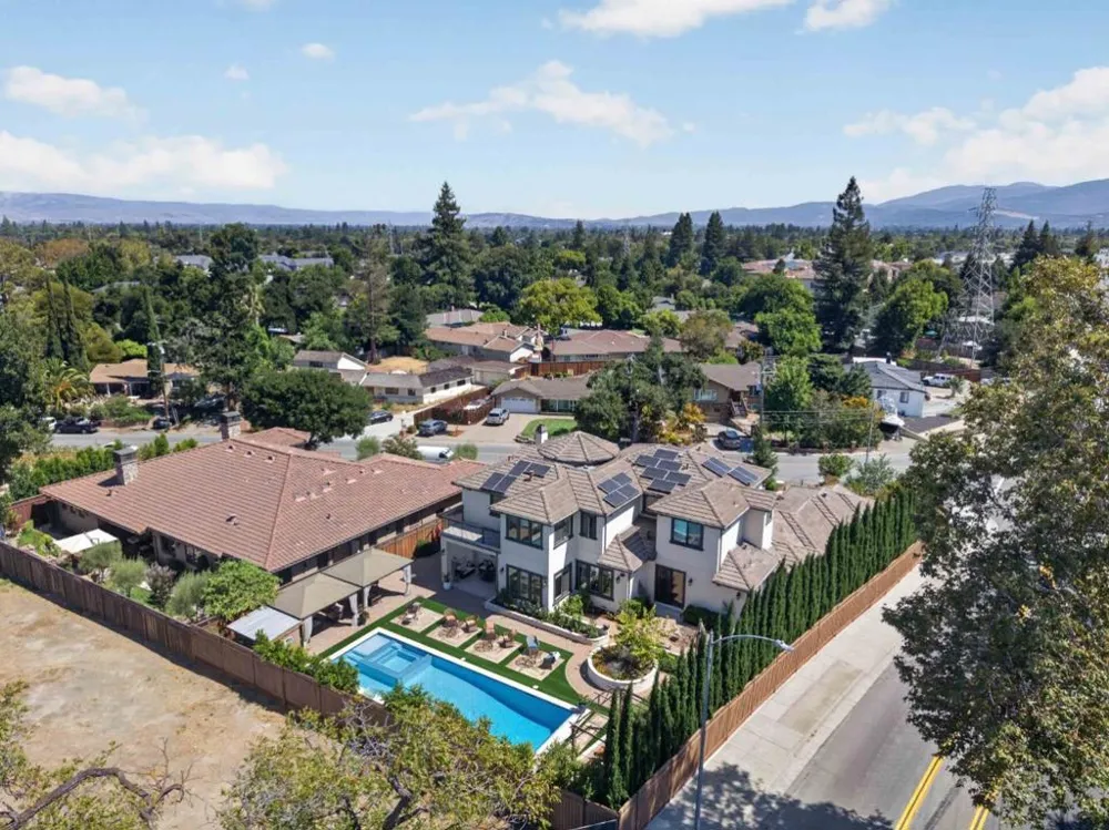 903 Dry Creek Road Campbell, CA 95008