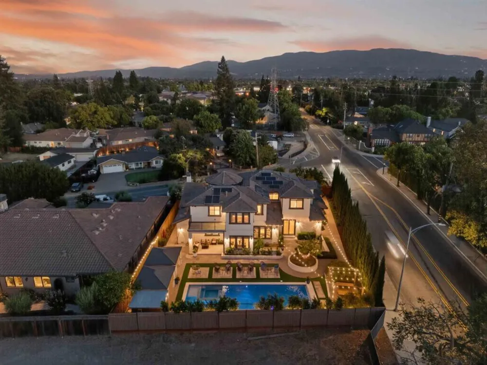 903 Dry Creek Road Campbell, CA 95008