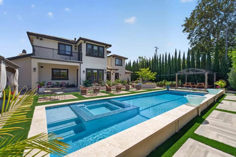 903 Dry Creek Road Campbell, CA 95008