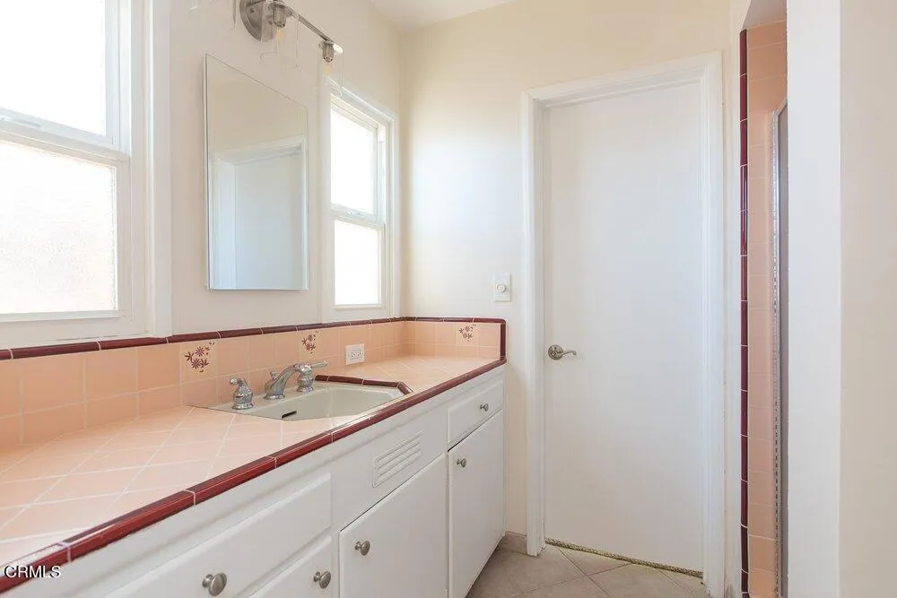 1565 Homewood Drive Altadena, CA 91001