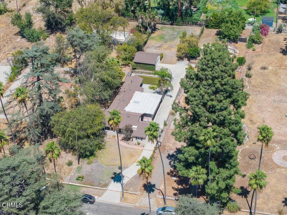 1565 Homewood Drive Altadena, CA 91001
