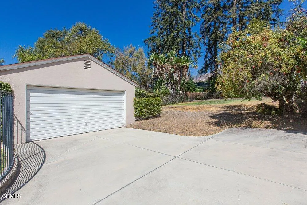 1565 Homewood Drive Altadena, CA 91001