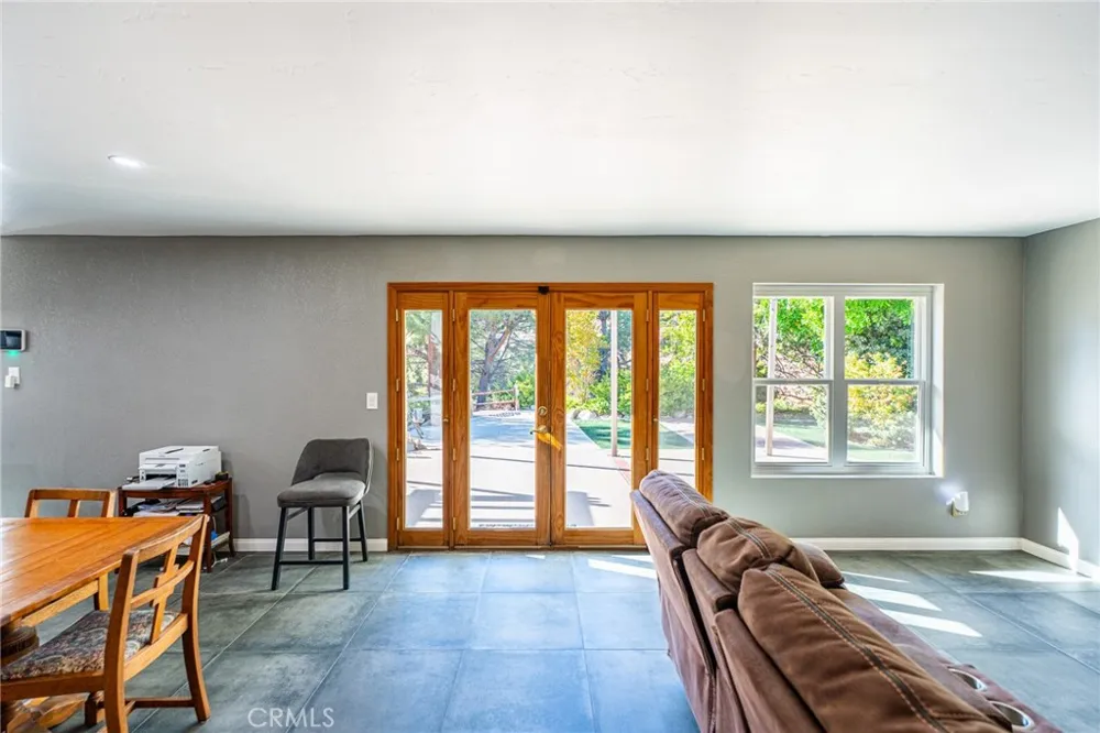 14395 Amorose Lake Elsinore, CA 92530