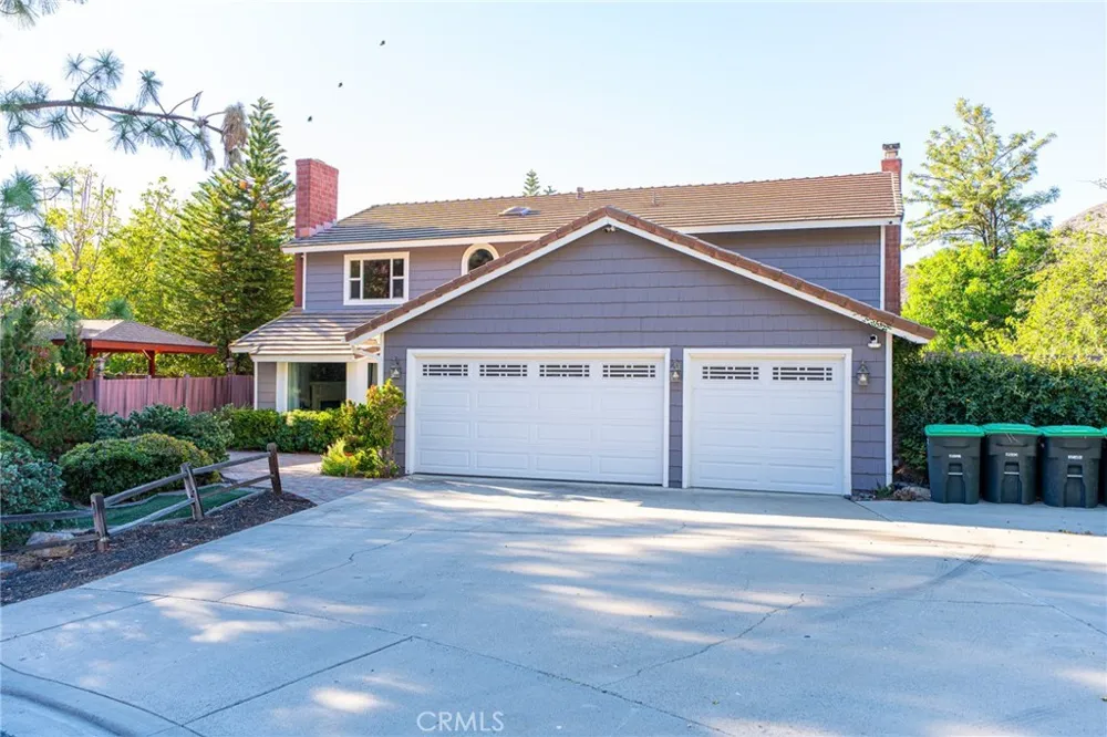 14395 Amorose Lake Elsinore, CA 92530