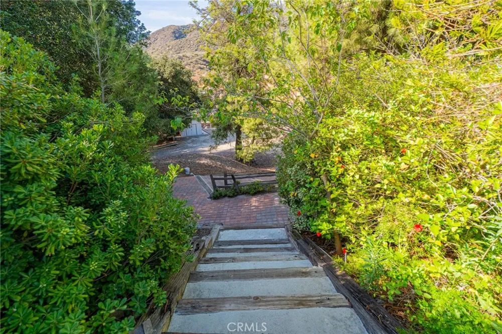 14395 Amorose Lake Elsinore, CA 92530