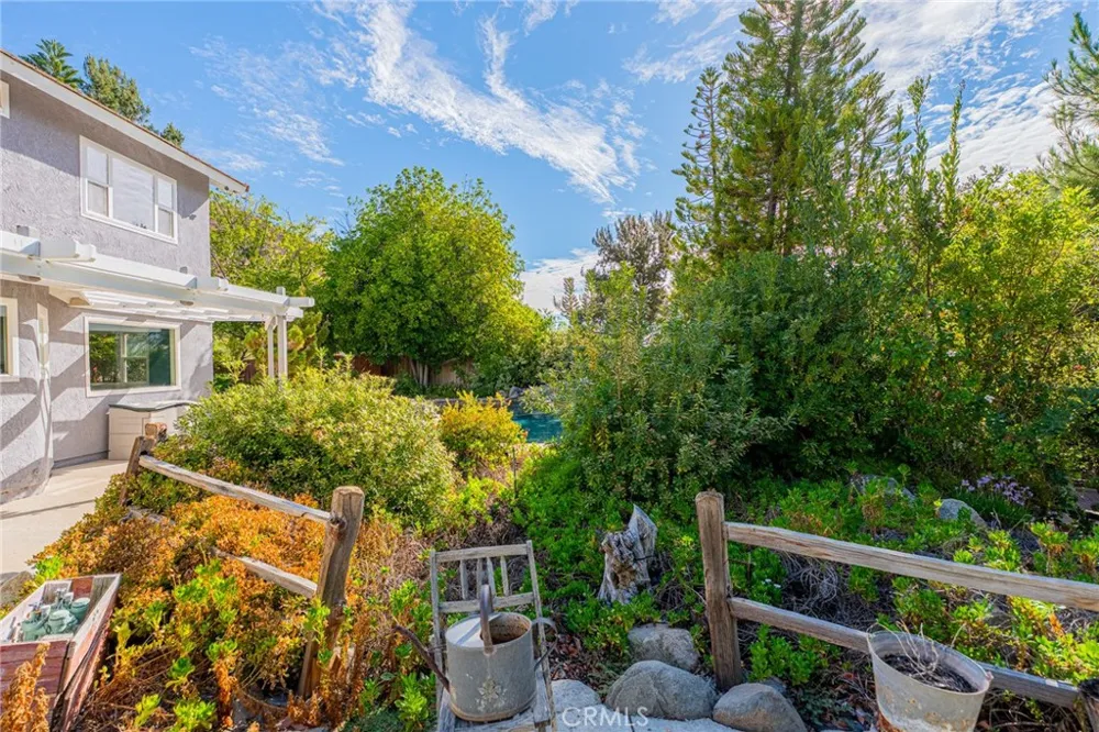 14395 Amorose Lake Elsinore, CA 92530