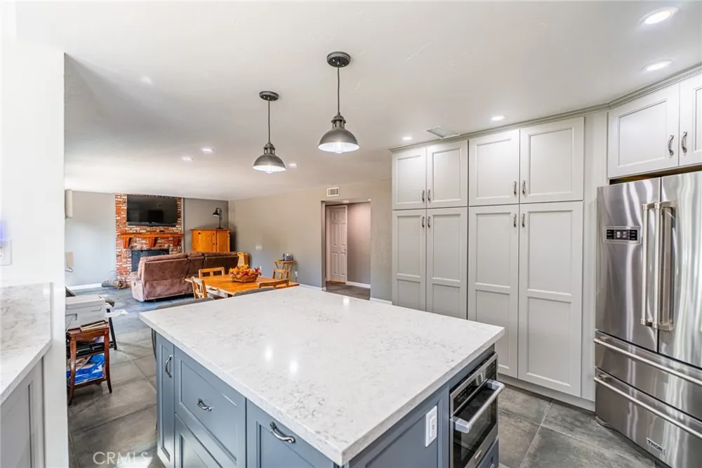 14395 Amorose Lake Elsinore, CA 92530