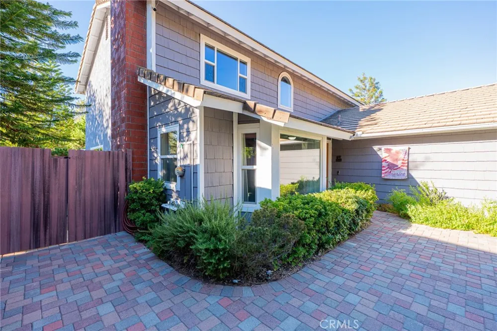 14395 Amorose Lake Elsinore, CA 92530
