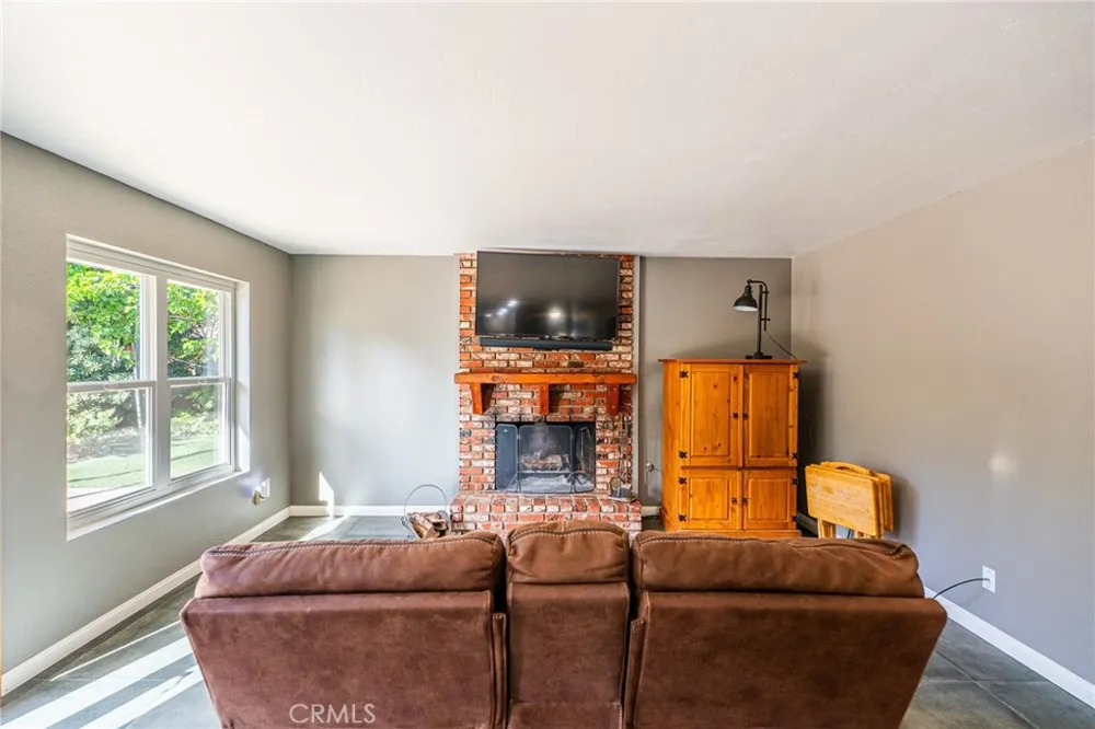 14395 Amorose Lake Elsinore, CA 92530