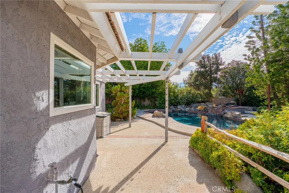 14395 Amorose Lake Elsinore, CA 92530