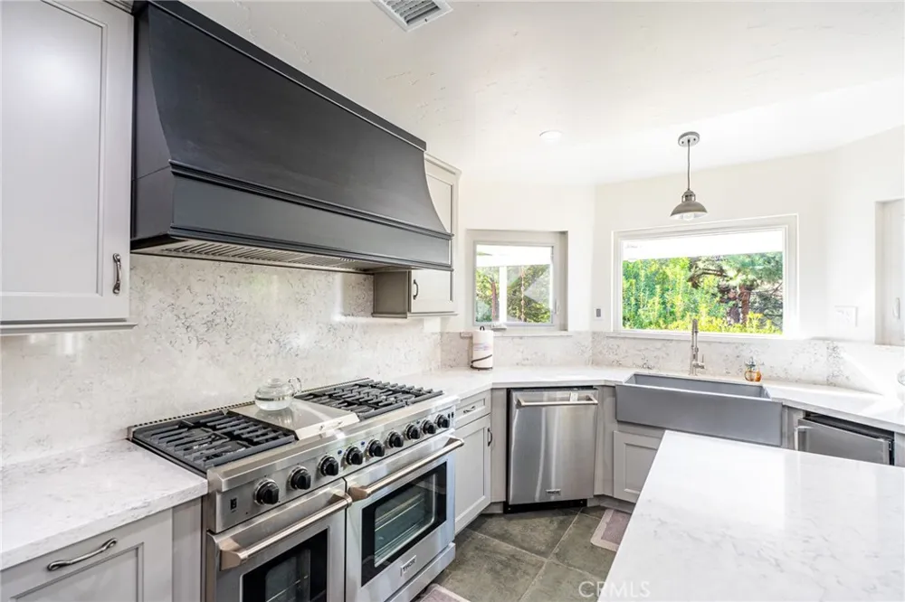 14395 Amorose Lake Elsinore, CA 92530