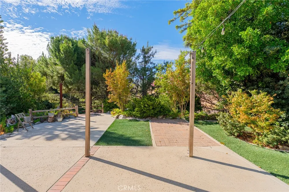 14395 Amorose Lake Elsinore, CA 92530