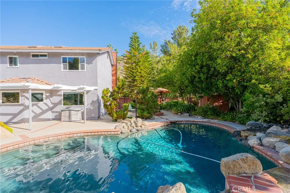 14395 Amorose Lake Elsinore, CA 92530