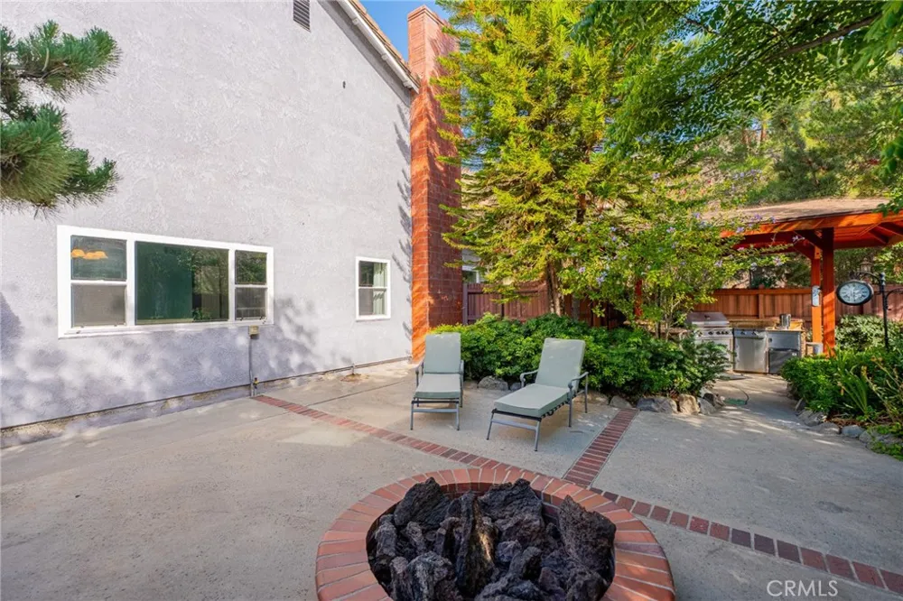 14395 Amorose Lake Elsinore, CA 92530