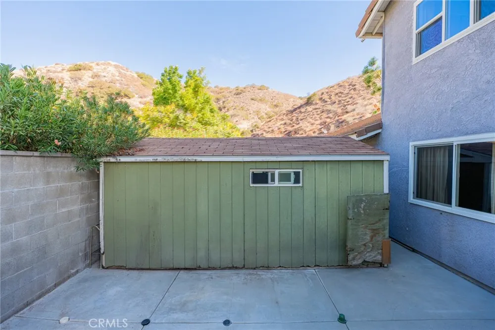 14395 Amorose Lake Elsinore, CA 92530