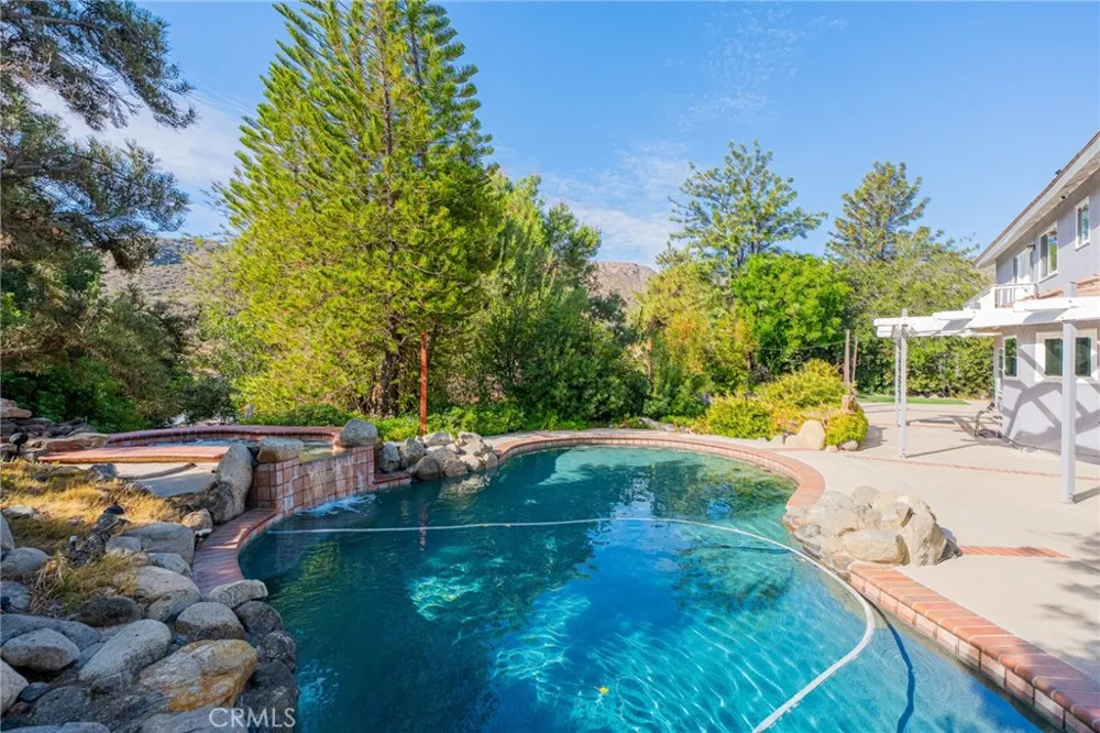 14395 Amorose Lake Elsinore, CA 92530