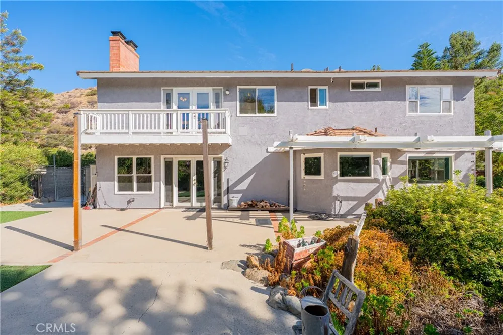 14395 Amorose Lake Elsinore, CA 92530