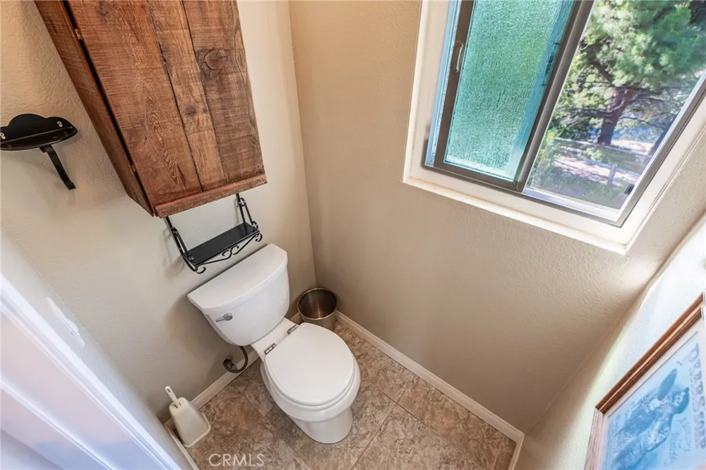 14395 Amorose Lake Elsinore, CA 92530