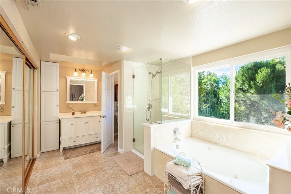 14395 Amorose Lake Elsinore, CA 92530