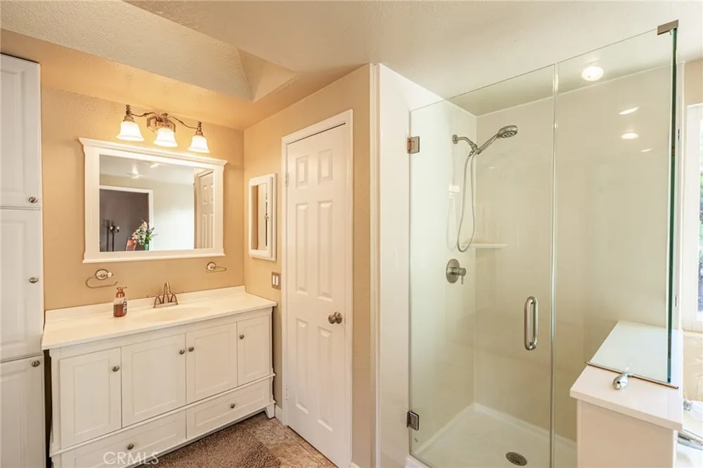 14395 Amorose Lake Elsinore, CA 92530