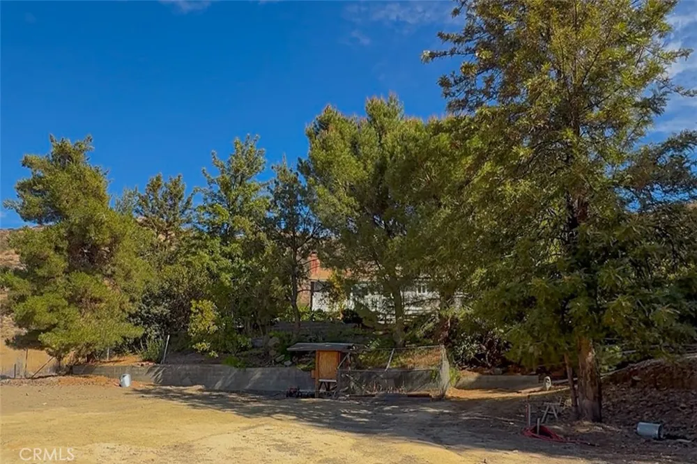 14395 Amorose Lake Elsinore, CA 92530