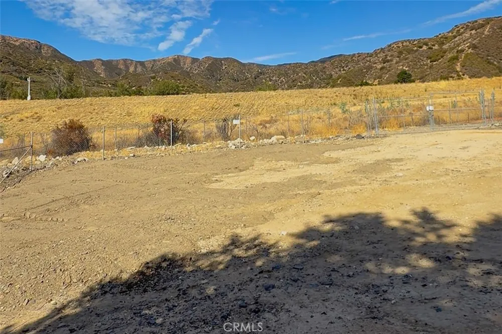 14395 Amorose Lake Elsinore, CA 92530