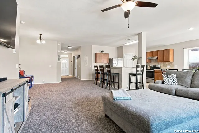 15815 Hastings Park Selma, TX 78154