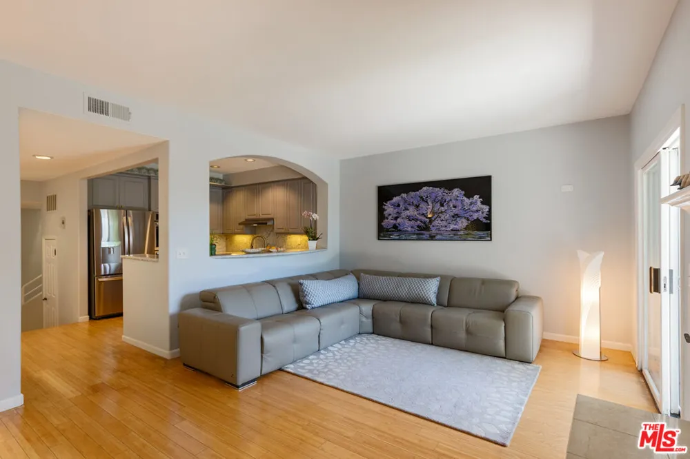 6435 Zumirez Drive Malibu, CA 90265