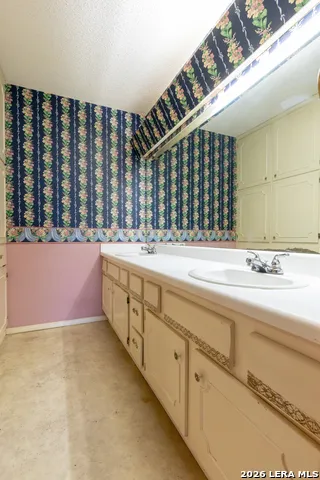 4118 Coughran Rd Pleasanton, TX 78064