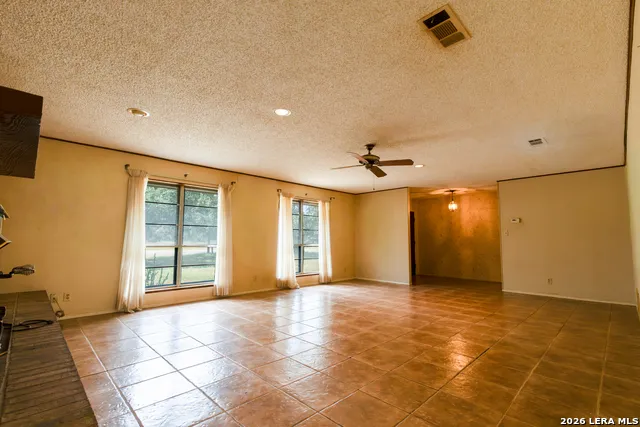4118 Coughran Rd Pleasanton, TX 78064