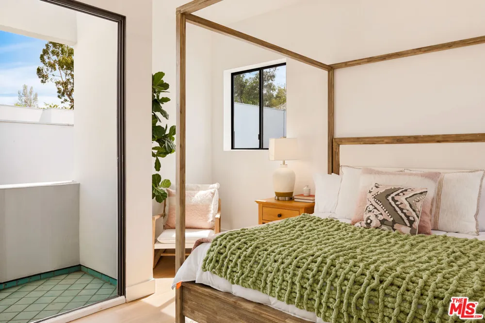 29221 Heathercliff Road Malibu, CA 90265