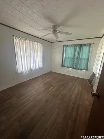 411 S TREVINO ST Pearsall, TX 78061