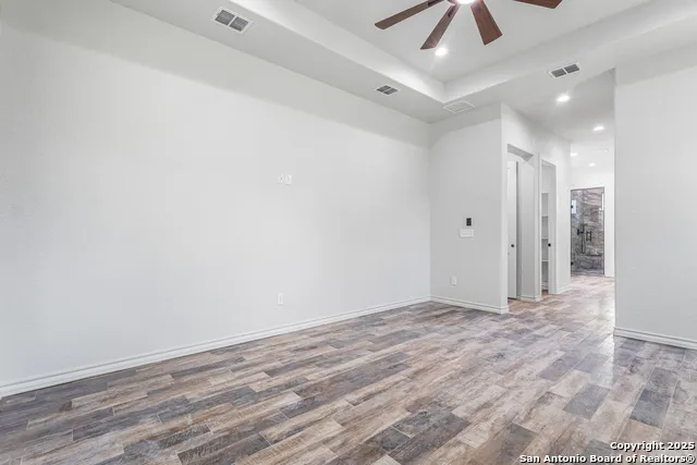 114 CR 6875 Natalia, TX 78059