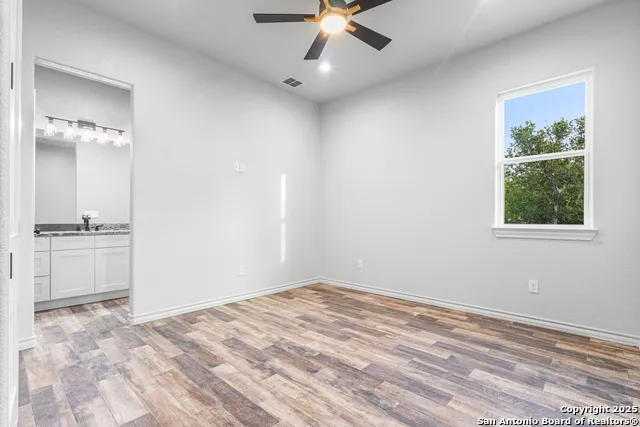 114 CR 6875 Natalia, TX 78059