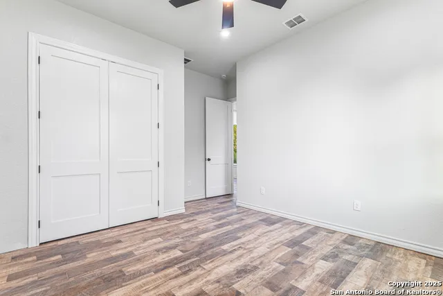 114 CR 6875 Natalia, TX 78059