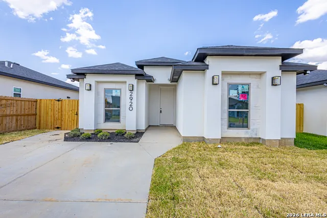 2920 Earthhaven Dr Laredo, TX 78046