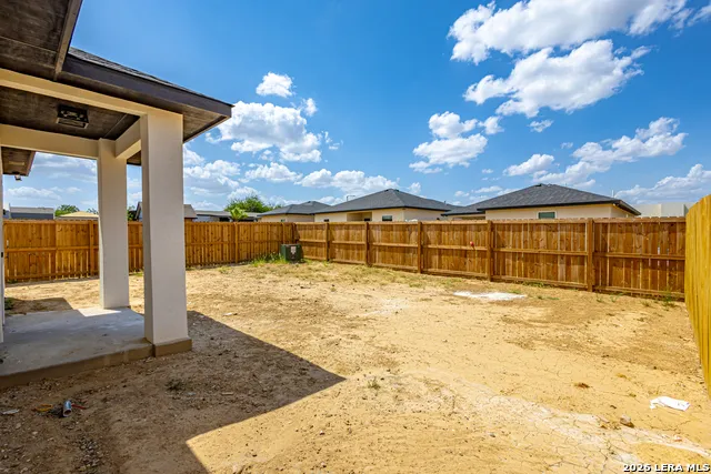2920 Earthhaven Dr Laredo, TX 78046